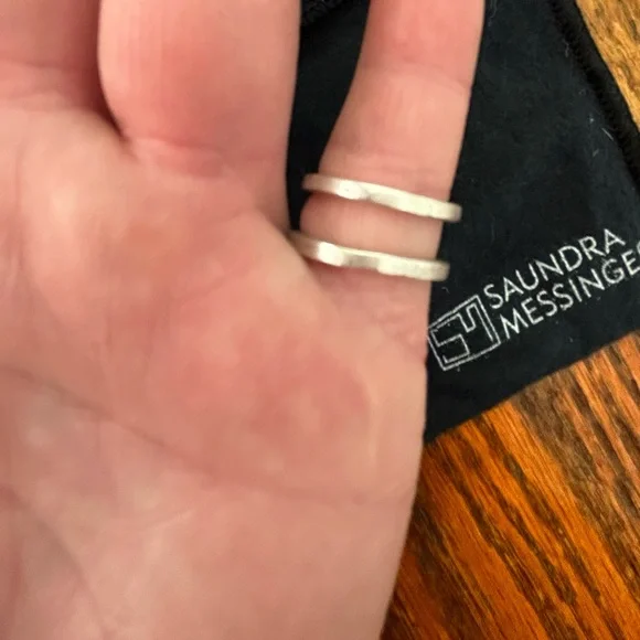 Saundra Messinger Open Bar Sterling Sliver Ring w/3 Diamonds - Picture 6 of 7